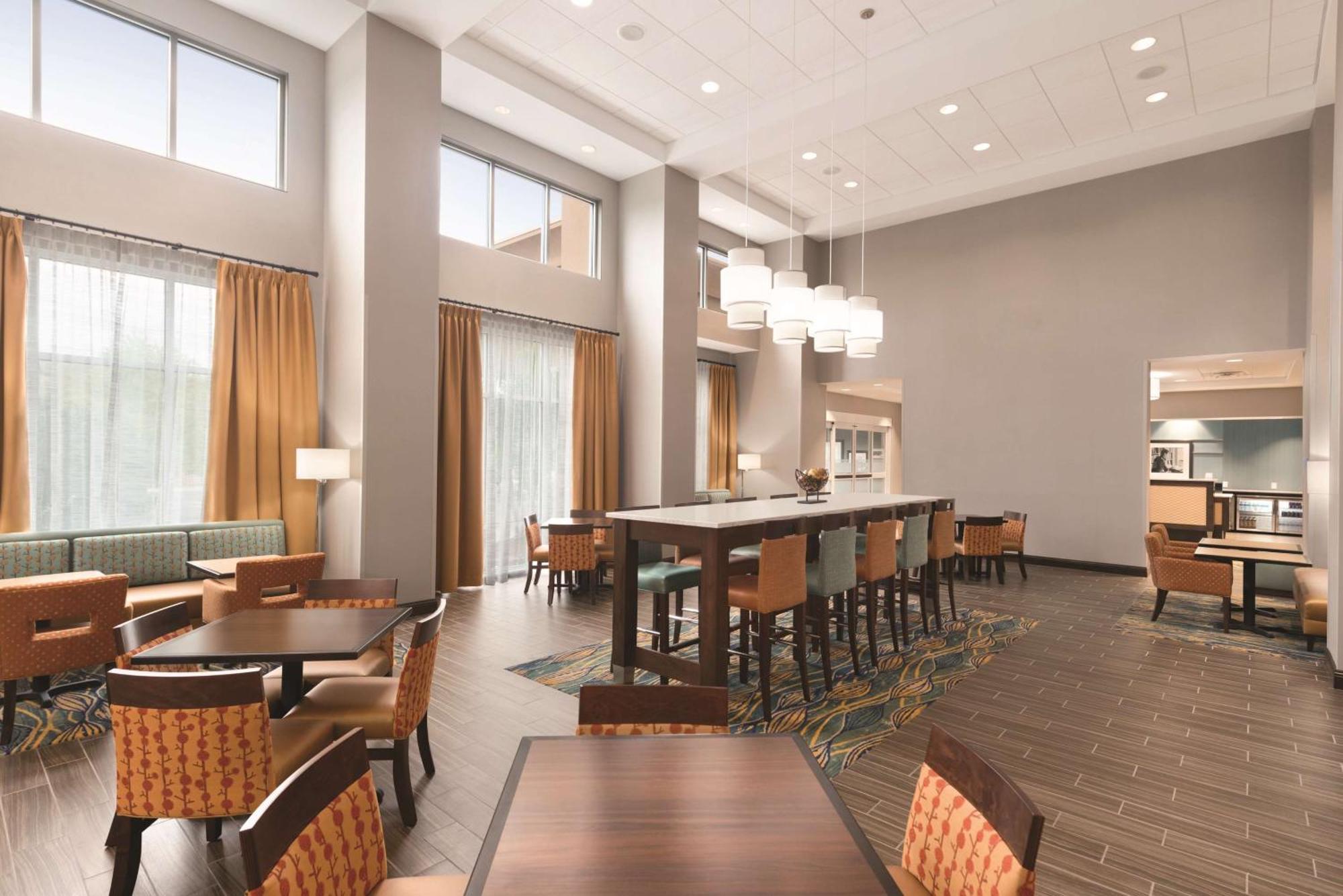 Hampton Inn & Suites - De Land Eksteriør bilde